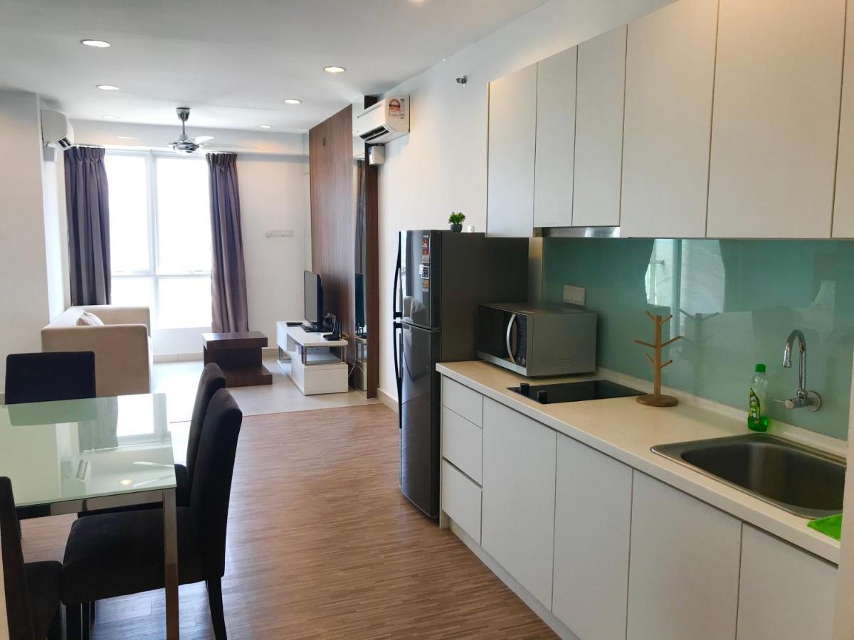 Mansion One Suites By Little Cabin George Town Exterior foto